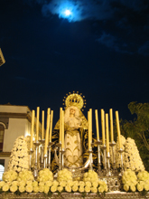 La candelería del paso de la Virgen de los Dolores fue adquirida a la hermandad de la Estrella de Sevilla 