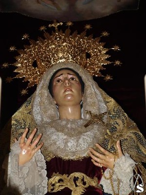 Nueva corona para la Virgen de las Angustias 