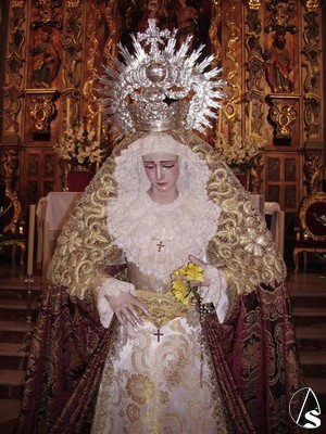 La Virgen de los Dolores es una imagen de tamaño natural y autoría desconocida 