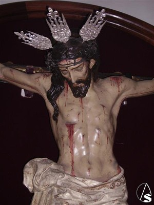 La imagen del Santo Cristo de la Vera Cruz es una imagen de tamaño natural y autoría desconocida. Obra escultórica del segundo tercio del siglo XVII, de estilo barroco sevillano 