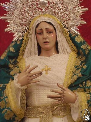 Virgen de la Soledad que recibe culto en la capilla y que sale en Rosario de la Aurora en la mañana del día de la procesión