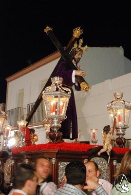 La procesión del Nazareno en el mes de octubre viene por una antigua tradición de rogativas contra el cólera, enfermedad que nunca estuvo en Aznalcázar 