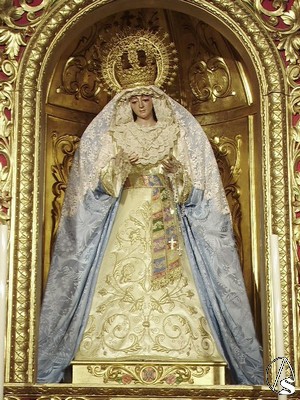 La Virgen de los Dolores preside la capilla sacramental 