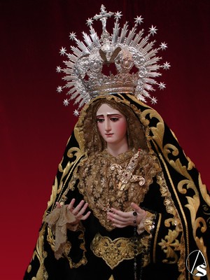 La Virgen de la Antigua es una obra anónima atribuida a Gabriel de Astorga 
