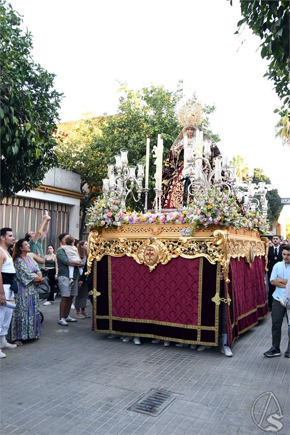 Virgen_Rosario_y_Esperanza_Sevilla_Esta_Luis_M_Fernandez_041024__11_.JPG