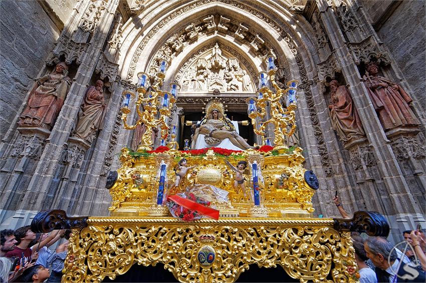 fjmontiel_Procesion_Triunfal_Coronacion_Piedad_Baratillo_2024_DSC_0911_DxO